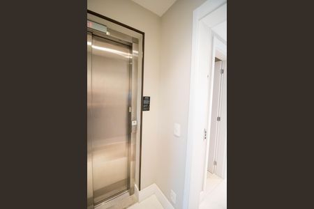 Apartamento à venda com 137m², 3 quartos e 3 vagasHall de entrada