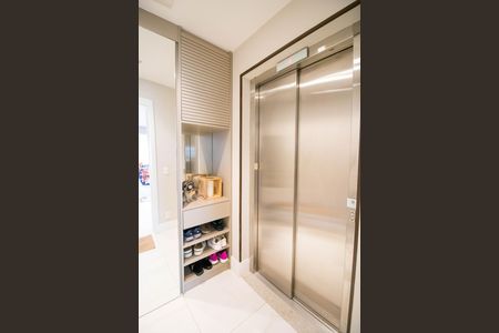 Apartamento à venda com 137m², 3 quartos e 3 vagasHall de entrada