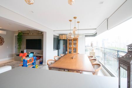 Apartamento à venda com 137m², 3 quartos e 3 vagasVaranda