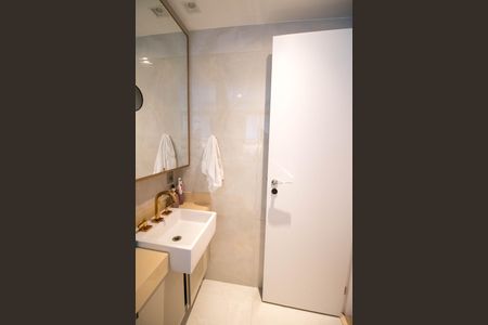 Apartamento à venda com 137m², 3 quartos e 3 vagasBanheiro da Suíte 3