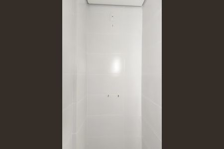 Apartamento para alugar com 60m², 2 quartos e sem vaga Apartamento para alugar com 60m², 2 quartos e sem vagaBanheiro da Suíte