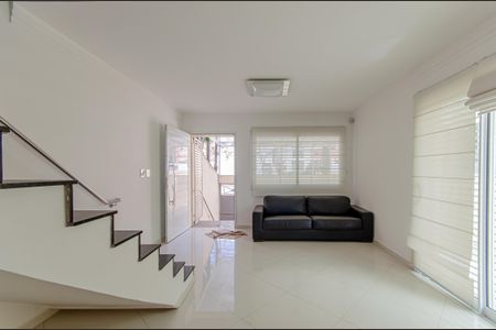 Casa para alugar com 184m², 3 quartos e 2 vagasSala