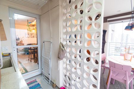 Apartamento à venda com 68m², 2 quartos e 1 vagaÁrea de Serviço