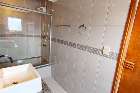 Apartamento à venda com 215m², 4 quartos e 2 vagas Apartamento à venda com 215m², 4 quartos e 2 vagasBanheiro/ Suite master