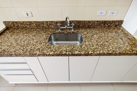 Apartamento à venda com 215m², 4 quartos e 2 vagas Apartamento à venda com 215m², 4 quartos e 2 vagasCozinha e area de serviço
