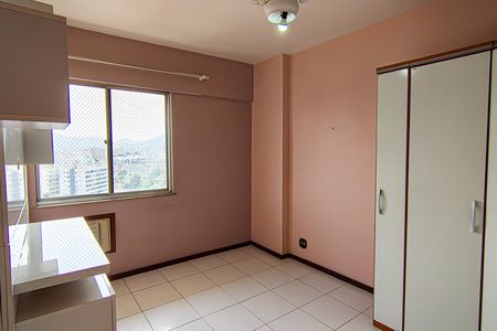 Apartamento à venda com 215m², 4 quartos e 2 vagas Apartamento à venda com 215m², 4 quartos e 2 vagasSuite