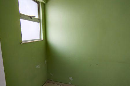 Apartamento à venda com 215m², 4 quartos e 2 vagas Apartamento à venda com 215m², 4 quartos e 2 vagasQuarto de Serviço