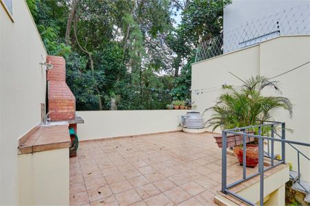 Casa de condomínio à venda com 177m², 4 quartos e 2 vagas
