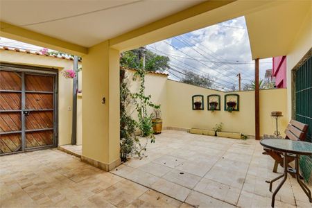 Casa de condomínio à venda com 177m², 4 quartos e 2 vagas
