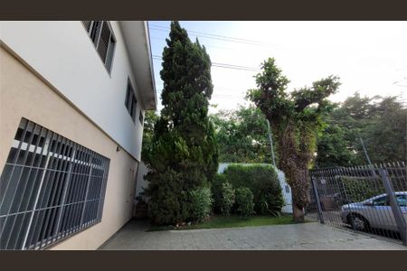 Casa de condomínio à venda com 140m², 3 quartos e 4 vagas