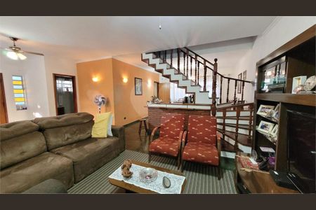 Casa de condomínio à venda com 140m², 3 quartos e 4 vagas