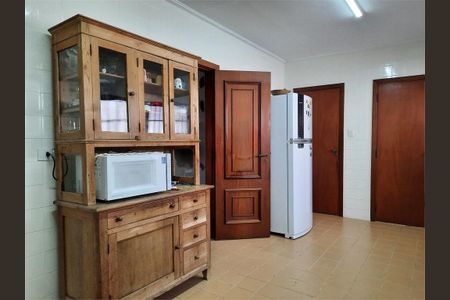 Casa à venda com 277m², 3 quartos e 4 vagas