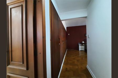 Casa à venda com 277m², 3 quartos e 4 vagas
