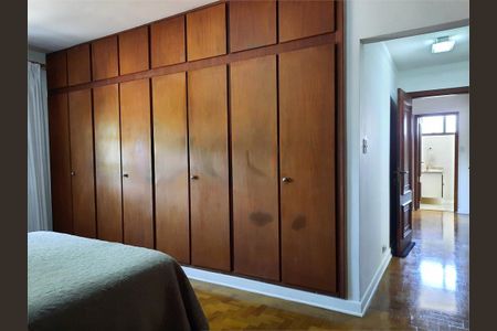 Casa à venda com 277m², 3 quartos e 4 vagas