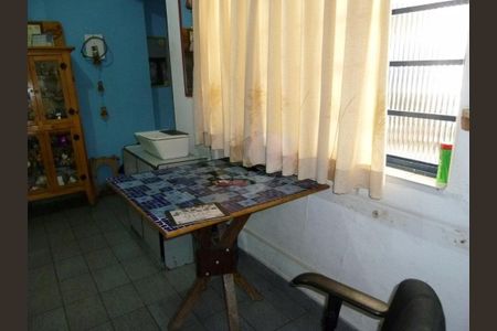 Casa à venda com 6 quartos, 170m² em Lapa de Baixo, São Paulo