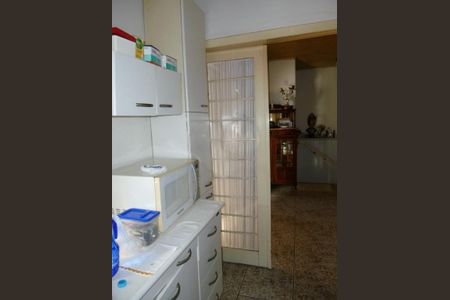 Casa à venda com 170m², 6 quartos e 6 vagas