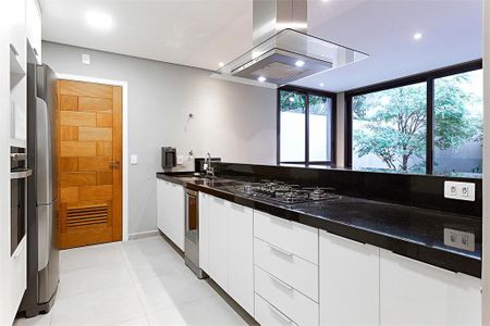 Casa à venda com 427m², 4 quartos e 3 vagas