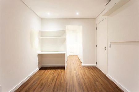 Casa à venda com 427m², 4 quartos e 3 vagas