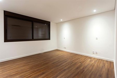 Casa à venda com 4 quartos, 427m² em Santo Amaro, São Paulo