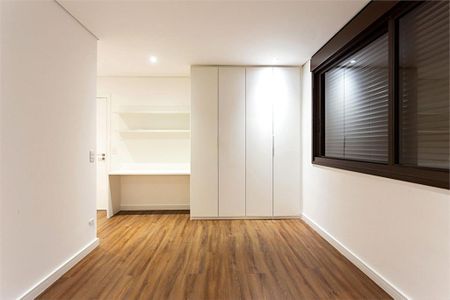 Casa à venda com 427m², 4 quartos e 3 vagas