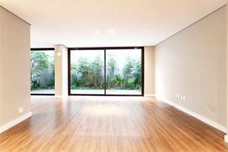 Casa à venda com 427m², 4 quartos e 3 vagas