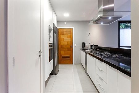 Casa à venda com 427m², 4 quartos e 3 vagas