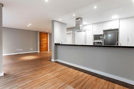 Casa à venda com 427m², 4 quartos e 3 vagas