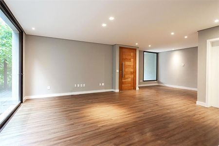 Casa à venda com 4 quartos, 427m² em Santo Amaro, São Paulo