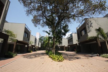 Casa à venda com 427m², 4 quartos e 3 vagas
