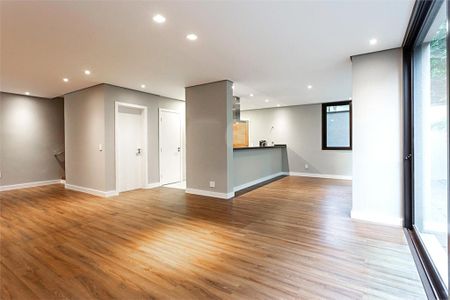 Casa à venda com 427m², 4 quartos e 3 vagas