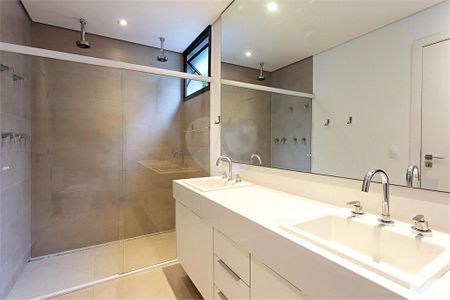 Casa à venda com 427m², 4 quartos e 3 vagas