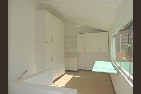 Casa de condomínio à venda com 162m², 2 quartos e 1 vaga