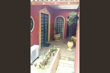 Casa de condomínio à venda com 326m², 3 quartos e 2 vagas