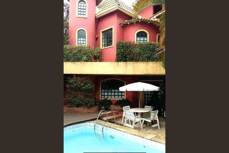 Casa de condomínio à venda com 326m², 3 quartos e 2 vagas