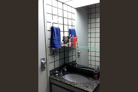 Casa de condomínio à venda com 326m², 3 quartos e 2 vagas