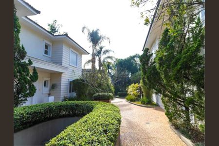 Casa à venda com 710m², 4 quartos e 6 vagas