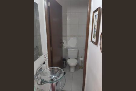 Casa de condomínio à venda com 360m², 3 quartos e 3 vagas