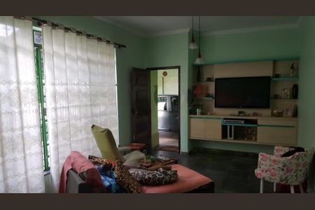 Casa à venda com 3 quartos, 207m² em Campo Grande, São Paulo