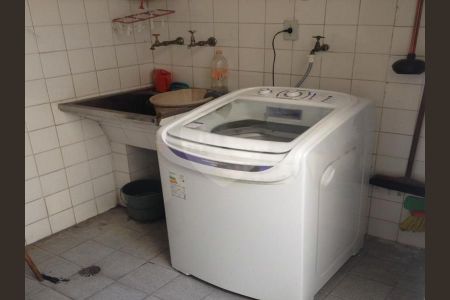 Casa à venda com 180m², 3 quartos e 2 vagas