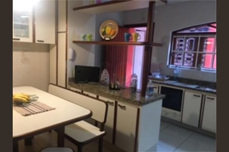 Casa de condomínio à venda com 111m², 3 quartos e 2 vagas