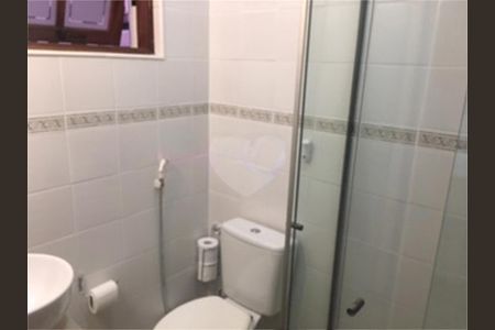 Casa de condomínio à venda com 111m², 3 quartos e 2 vagas