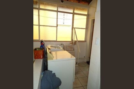 Casa à venda com 143m², 3 quartos e 2 vagas