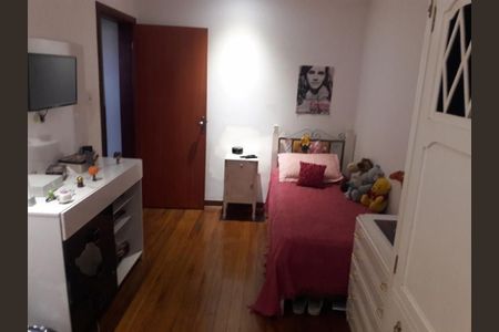 Casa à venda com 250m², 3 quartos e 2 vagas