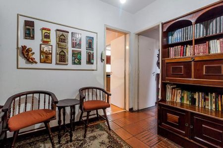 Casa à venda com 241m², 4 quartos e 4 vagas