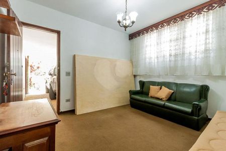 Casa à venda com 241m², 4 quartos e 4 vagas