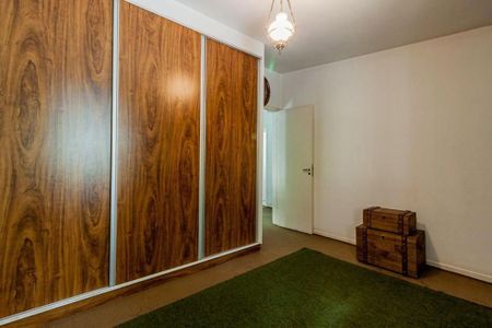 Casa à venda com 241m², 4 quartos e 4 vagas