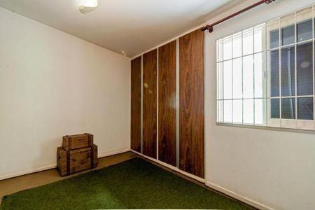 Casa à venda com 241m², 4 quartos e 4 vagas