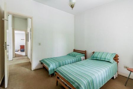 Casa à venda com 241m², 4 quartos e 4 vagas