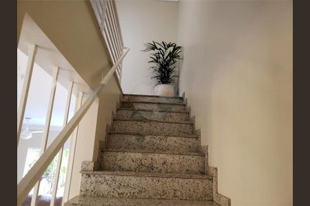 Casa à venda com 176m², 3 quartos e 3 vagas