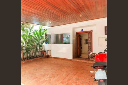 Casa de condomínio à venda com 196m², 3 quartos e 2 vagas